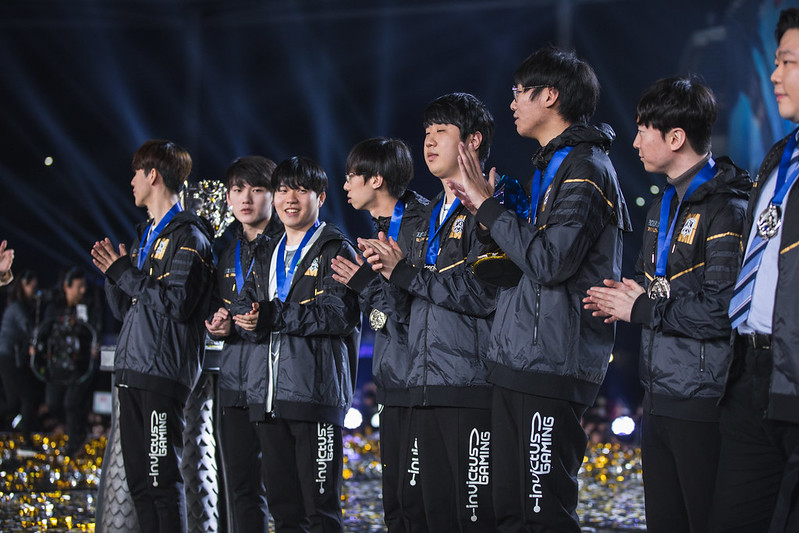 An image of Invictus Gaming after their LoL World Championship win