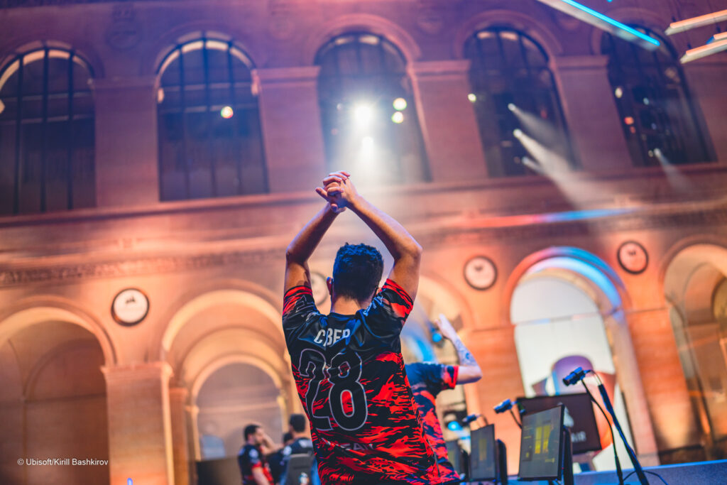 FaZe Clan vence e segue na liderança do BR6