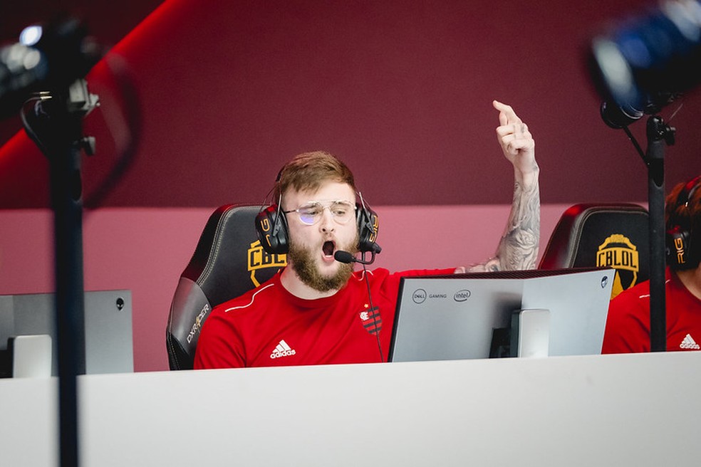 Flamengo e INTZ vencem Netshoes Miners em dia extra de CBLOL