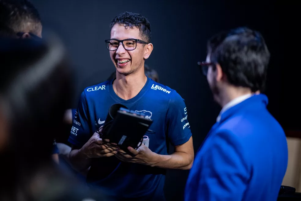FURIA Anyyy: “Eu tenho vontade de sair do Brasil e ir para uma liga major”