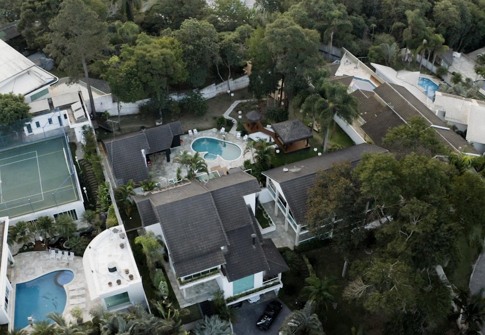 Fluxo apresenta nova mansão para equipe de influenciadores