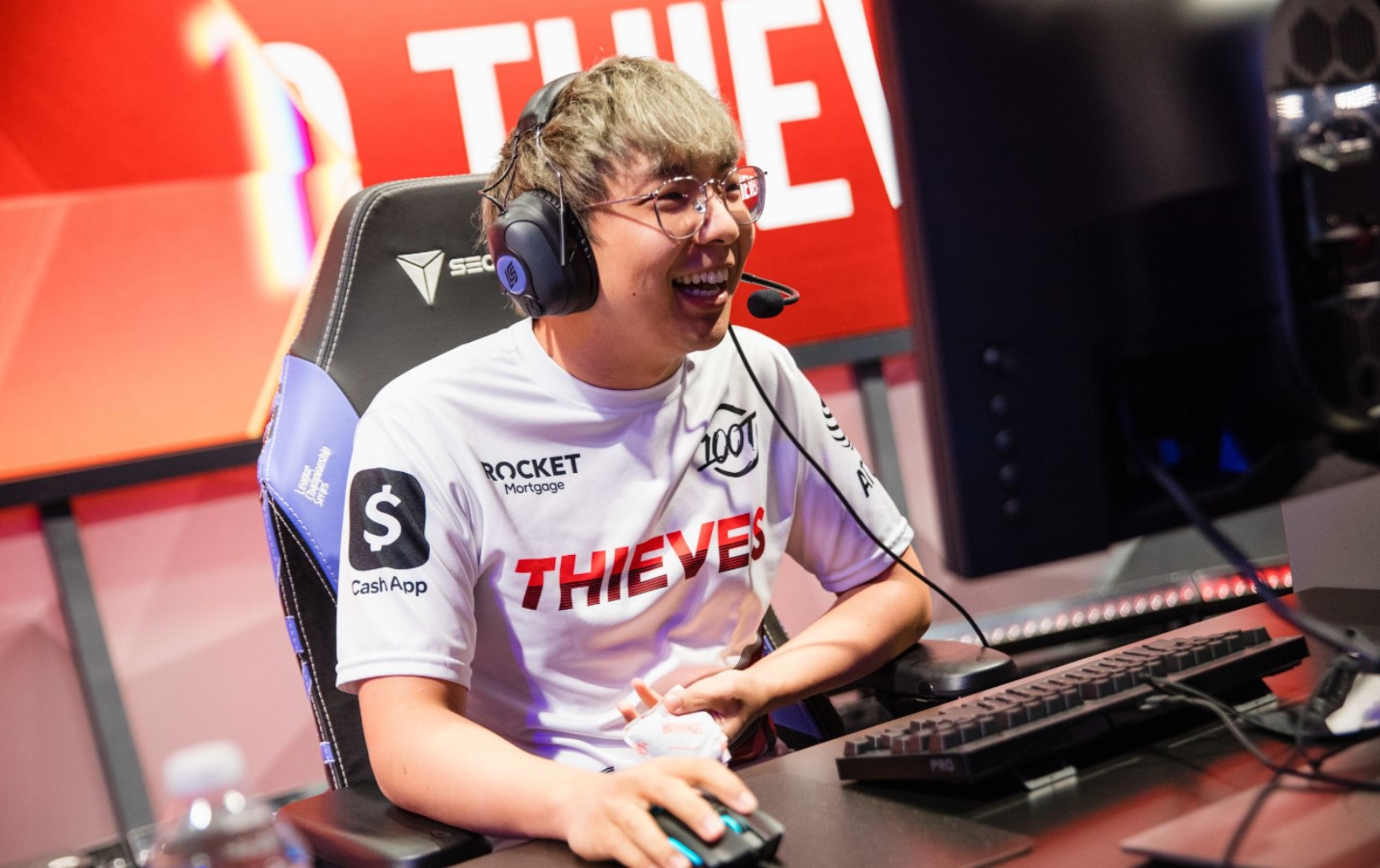 100T Huhi: “Als ich das Angebot von 100 Thieves als Supporter bekam, hatte ich Angst.”