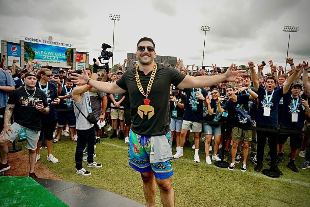 Over 6,000 avid fans descend on Florida for NickMercs’ MFAM BBQ including streaming royalty