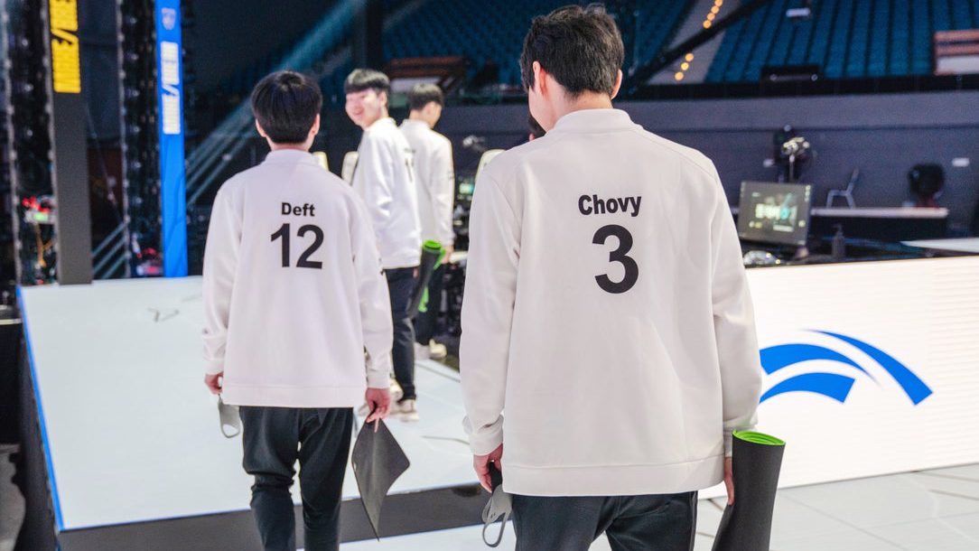 Hanwha-Life-Esports-worlds-2021