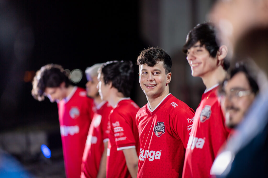 O que esperar da estreia da Red Canids no Worlds 2021