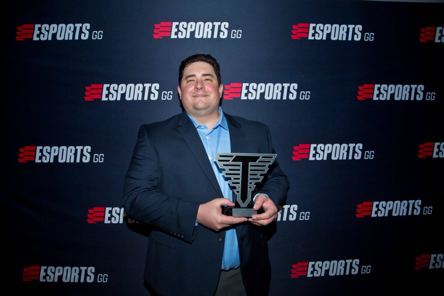 100Thieves wins the Best Team of the Year at the Tempest Awards