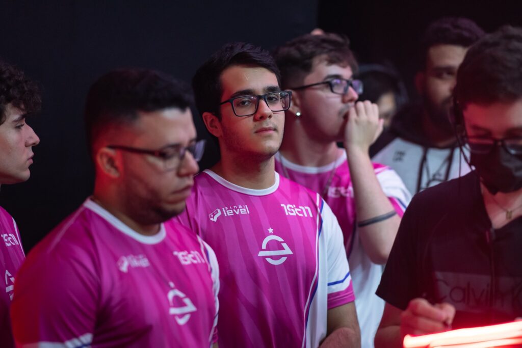 Gamelanders assusta, mas garante vitória no Last Chance SA