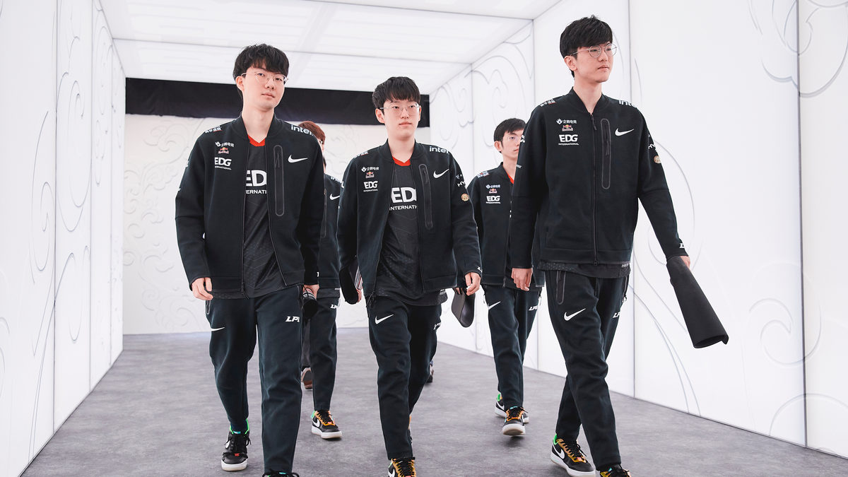 Worlds 2021: EDG e T1 avançam às quartas de final