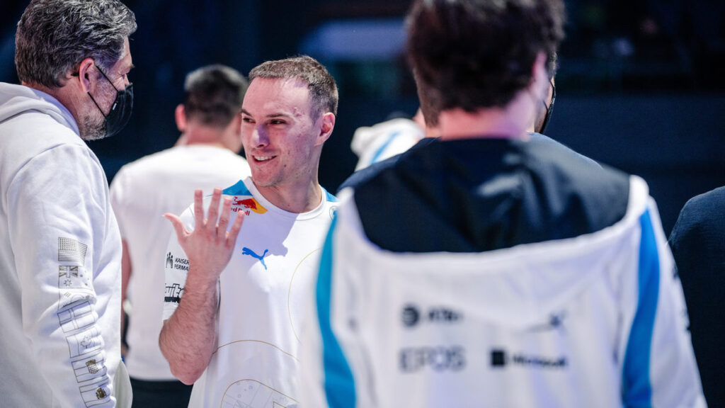 Cloud9 exploring buyout market with Perkz looking to leave for family reasons