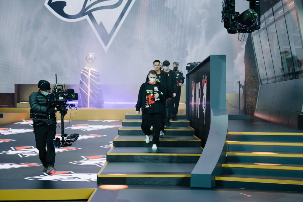 TI10 Top 6 team Virtus Pro tweet extremely bizarre message about the state of their Dota 2 roster
