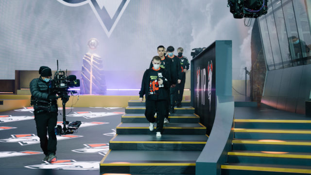 TI10 Top 6 team Virtus Pro tweet extremely bizarre message about the state of their Dota 2 roster