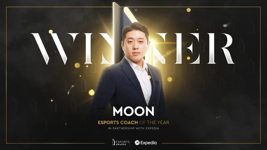 Moon wins the Esports Coach of the Year at the 2021 Esports Awards