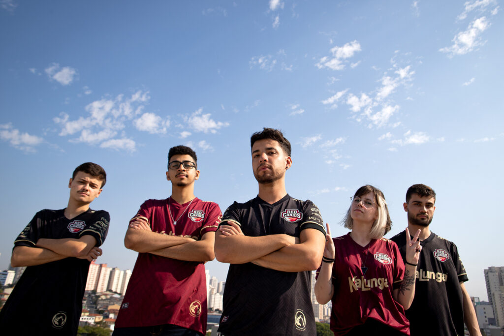 Vencedores do ULT ganham contrato com a RED Canids