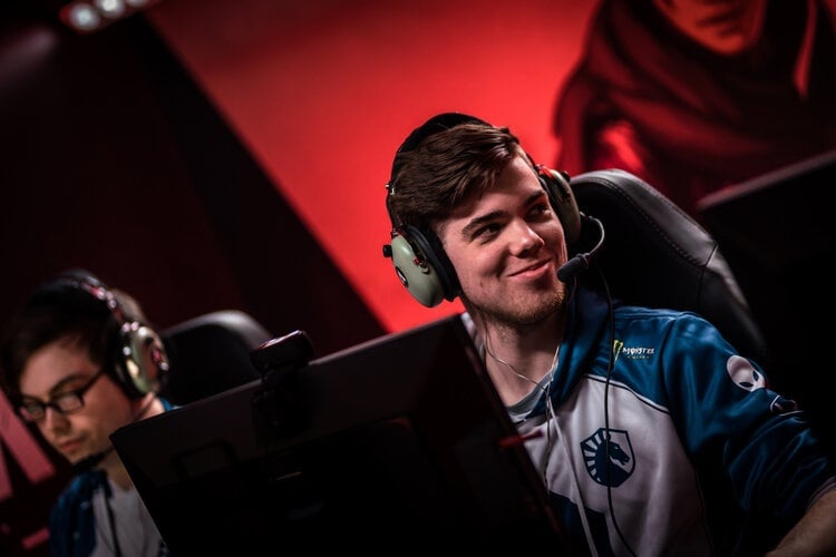 Liquid Flanker at LAN