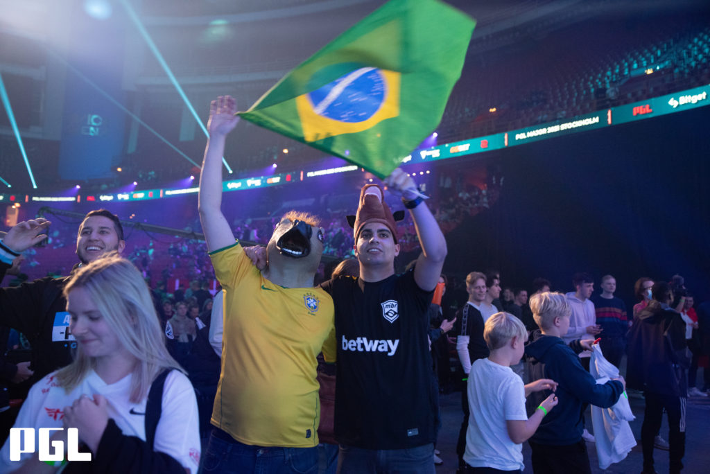 PGL Stockholm Major. Fans cheering for their favorite teams at the Avicii Arena.