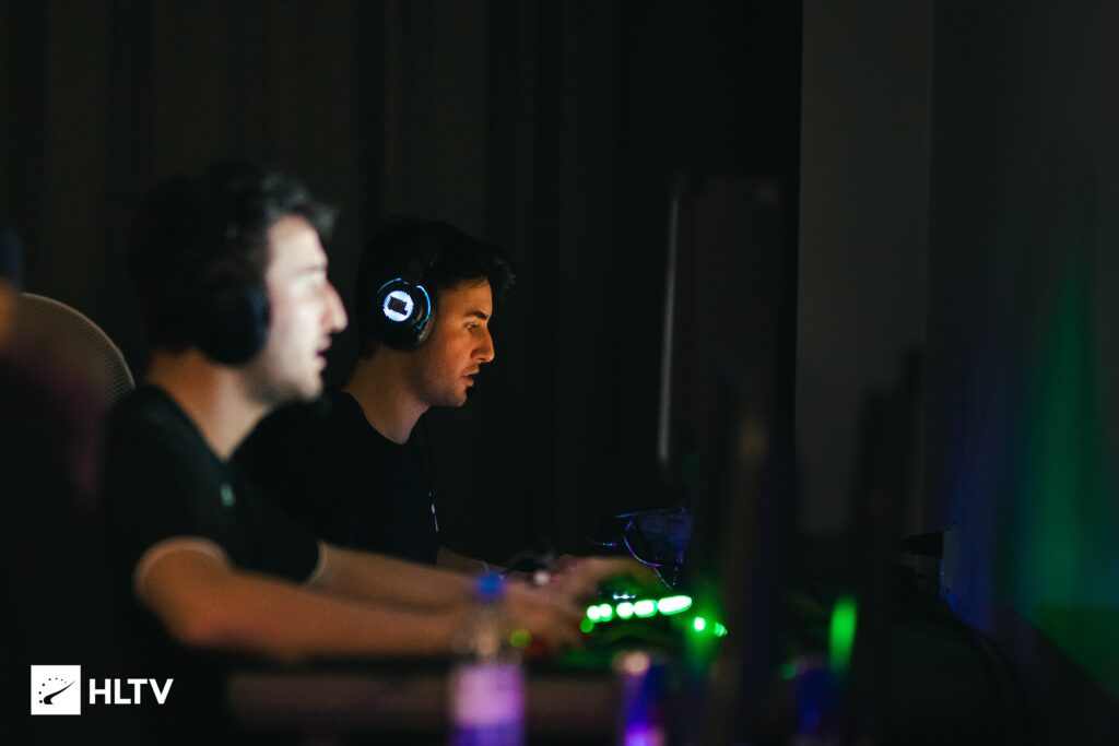 FURIA quer saffee da paiN; VINI é movido para o banco