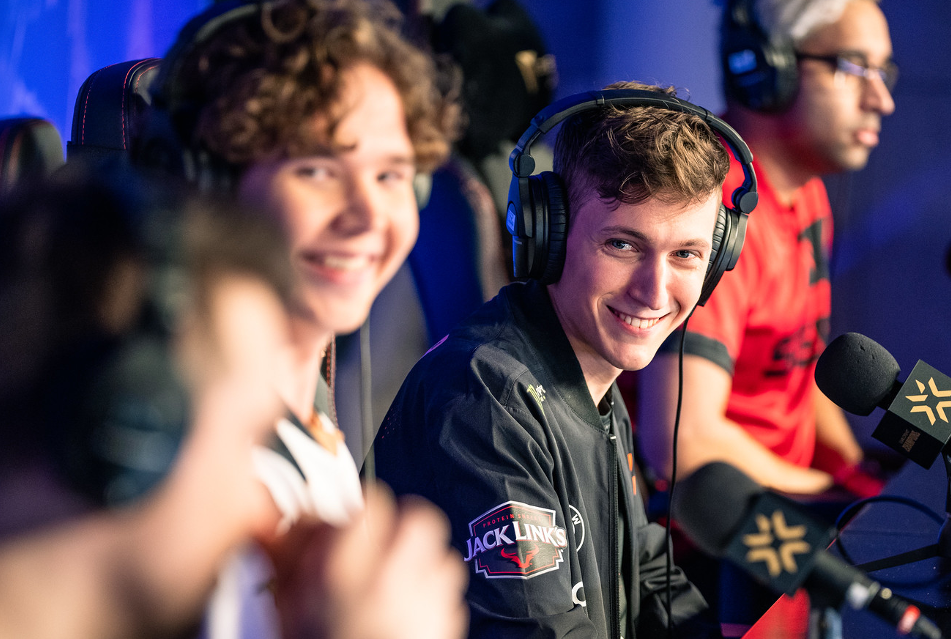 C9 Vanity and Fnatic Boaster Bring Levity to Valorant Champions