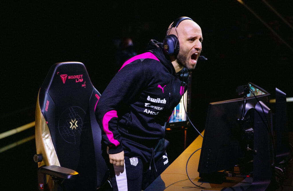 KRÜ surpreende e garante vaga nas semifinais do Champions