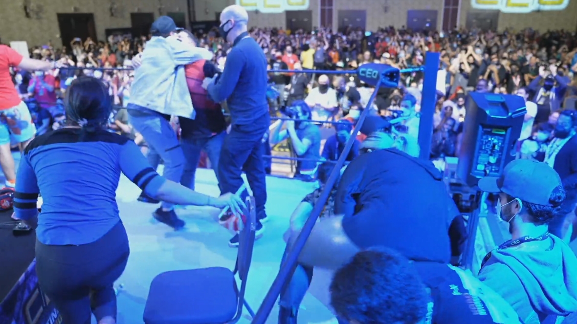 Family rushes stage as Mono takes out Punk 3-0 to become CEO Street Fighter V champion.