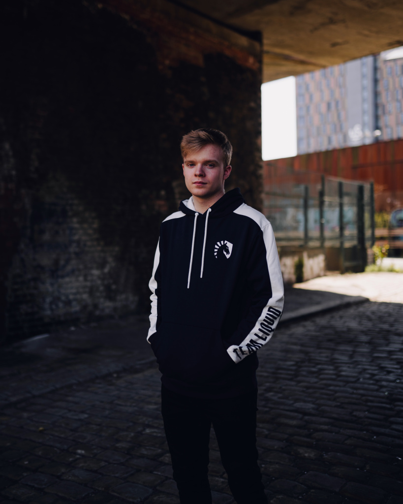 Report: 100 Thieves sign European Based ec1s as new in-game leader