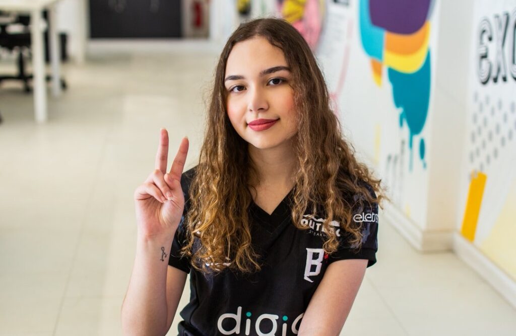 B4 Angels anuncia saída de isaa