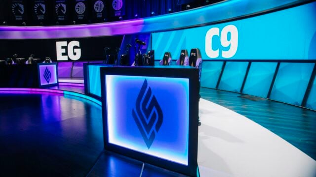 Two teams on top form Team Liquid and Evil Geniuses to face off in LCS Lock-In Finals