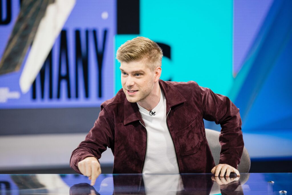 MarkZ announces his lessened LCS role for 2022, hints at further broadcast changes