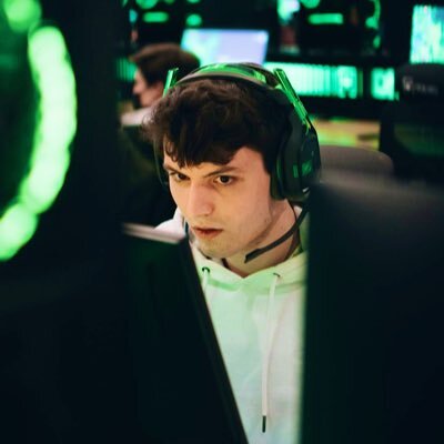 Crit lied about getting an RT-PCR COVID test despite his family members testing positive just to attend the Nerd Street LAN. 