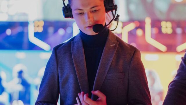 Late Rainbow Six Siege caster,  KiXSTAr receives a plaque memorial in-game