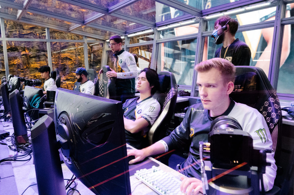 Evil Geniuses and cr1t during Ti10. 