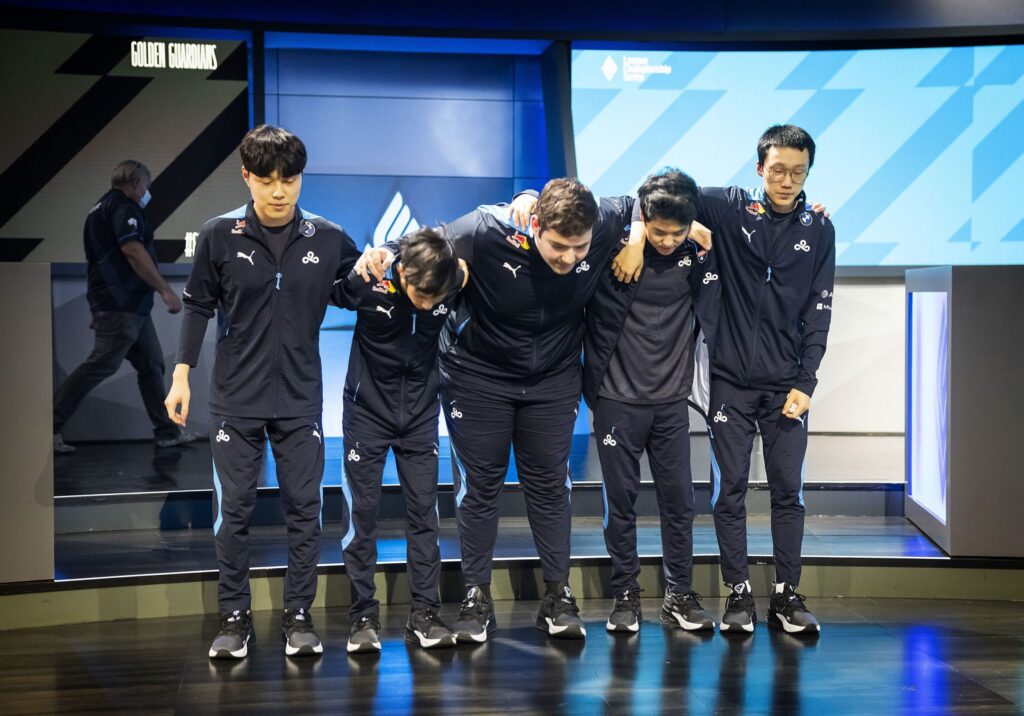 Cloud9 go 2-0 in the LCS with enchanter mids and a future ADC star. LS makes his mark