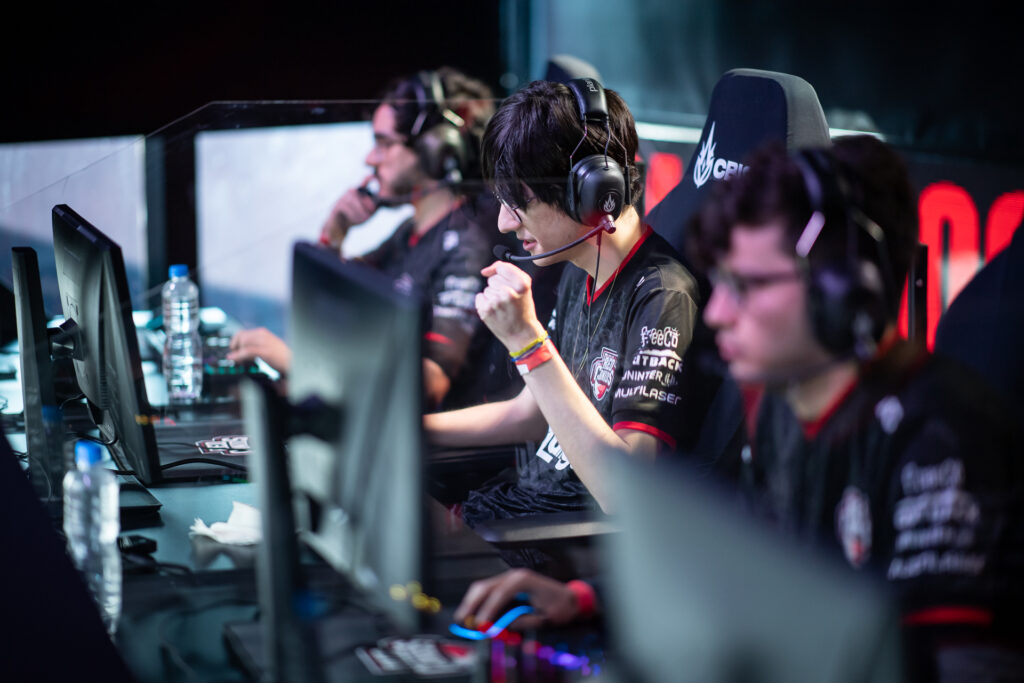 CBLOL: RED Canids vence Netshoes Miners de virada