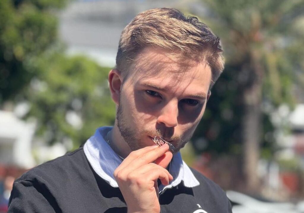 “A impressão é que a LEC tem equipes mais fortes do que a LCS, mas se tratando das melhores equipes, é bem nivelado”, disse Abbedagge, da 100Thieves