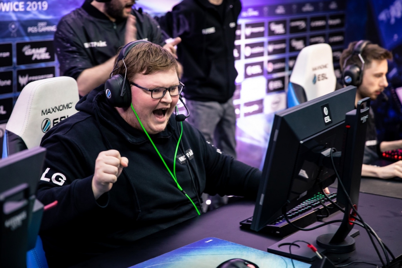 Boombl4, capitão da NAVI, perderá o início da EPL Season 15 e será substituído por headtr1ck