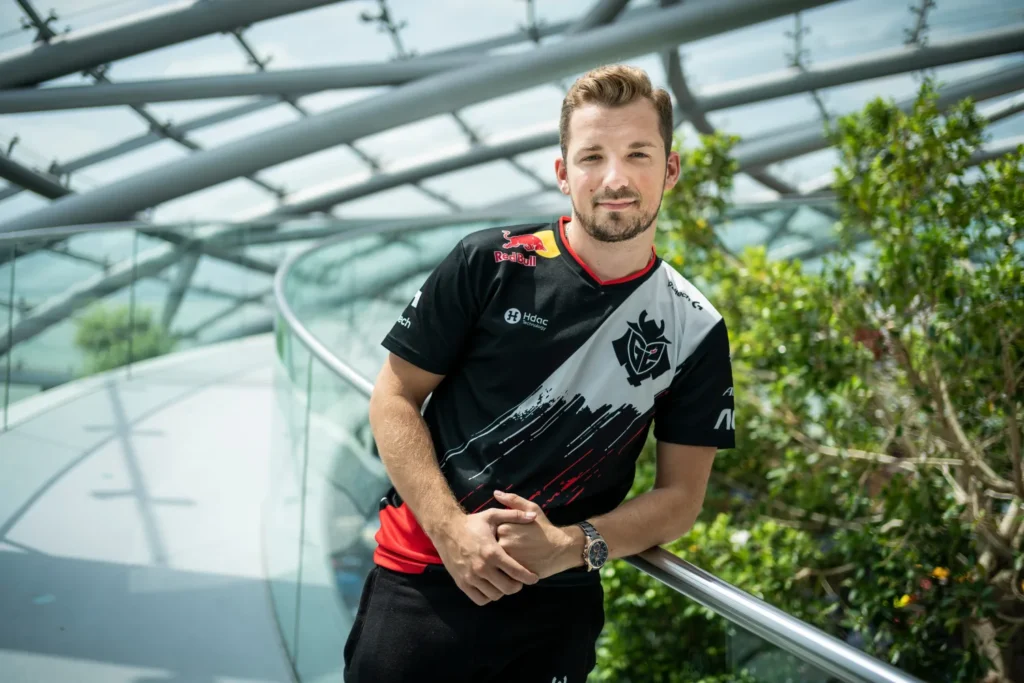 huNter- “No pressure, FaZe is the best team in the world, nothing to lose. We can just win.”