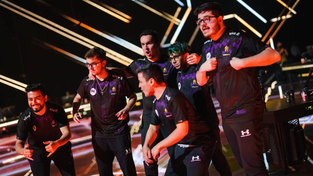 VCT BR: Vivo Keyd sofre, mas se mantém viva