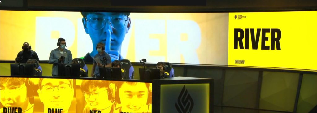 Dig River during their match versus TSM.