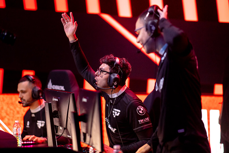 CBLOL: paiN desbanca FURIA em série acirrada