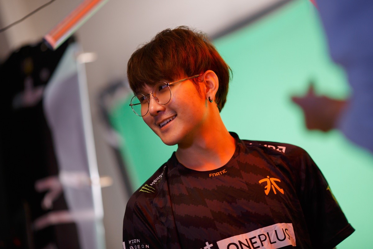 Fnatic soar ahead of T1 and BOOM Esports after a third consecutive win in SEA DPC
