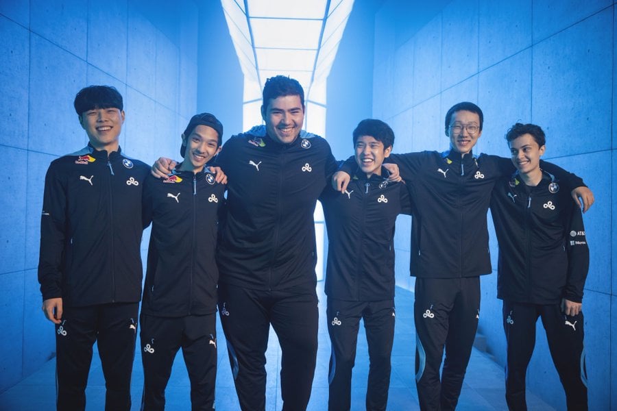 The Cloud9 League of Legends team including C9 Summit