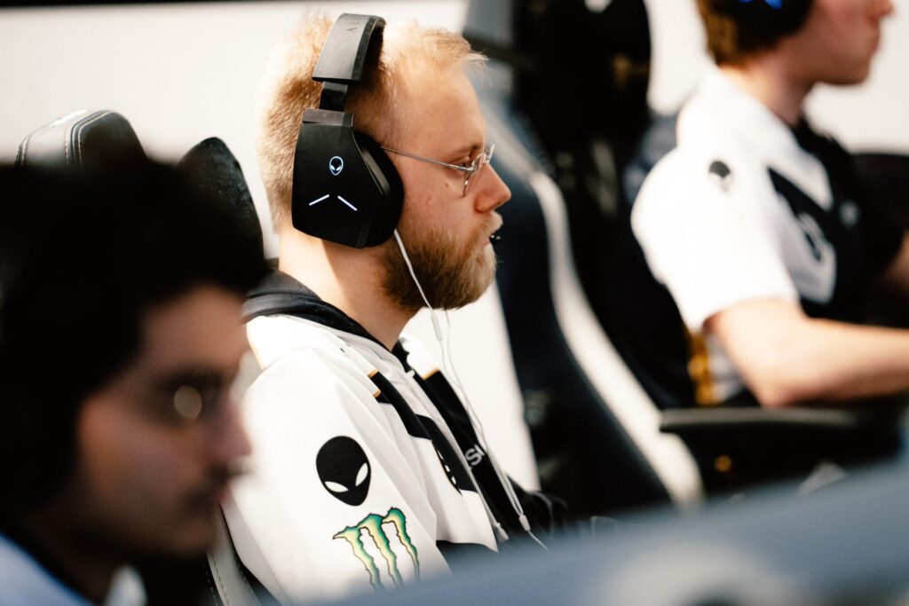 Team Liquid narrowly defeat Entity 2-1 to stave off potential relegation