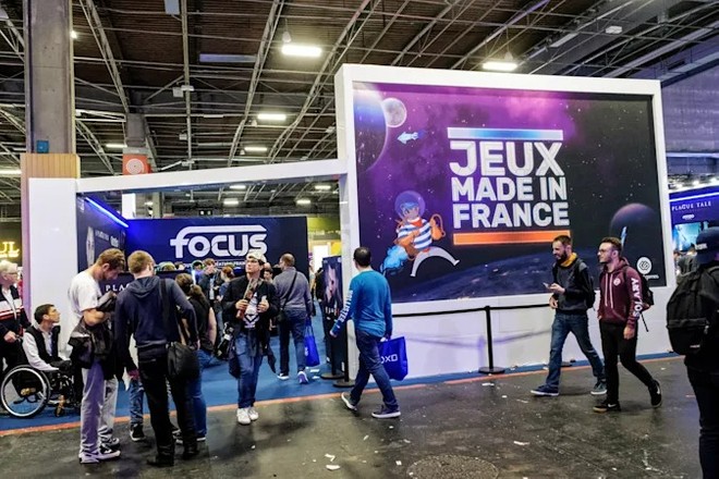 França bane oficialmente termos estrangeiros como “streaming” e “eSports”