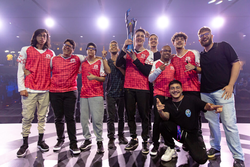 “O troféu é um lembrete de nossa trajetória”, diz Vinicius, CEO da Omegha E-sports