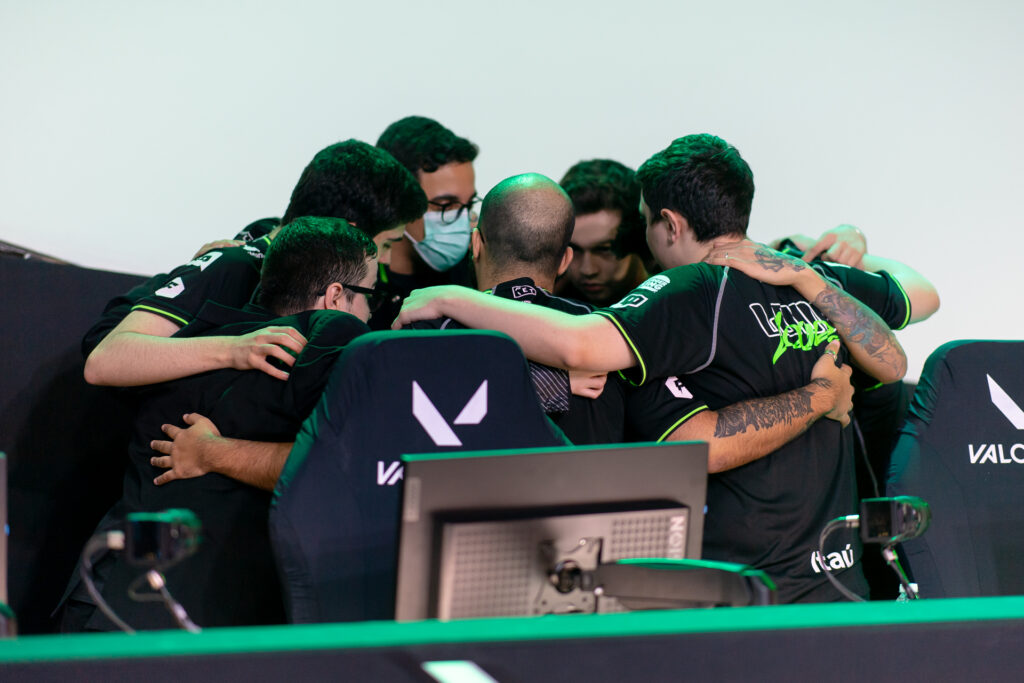 VCT BR 2 : LOUD estreia com vitória em cima da FURIA