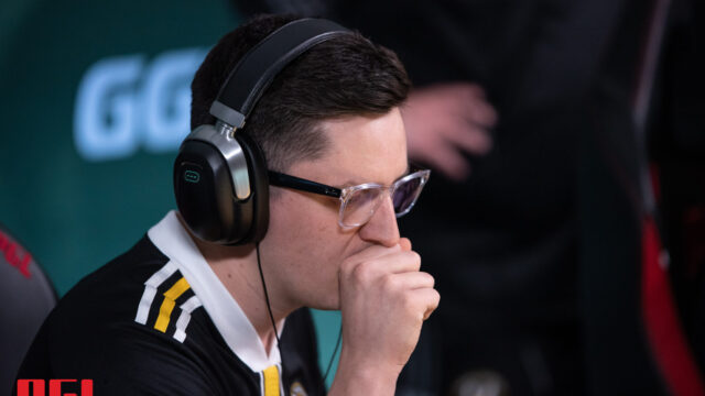 ApEX's CS: GO crosshair and viewmodel settings