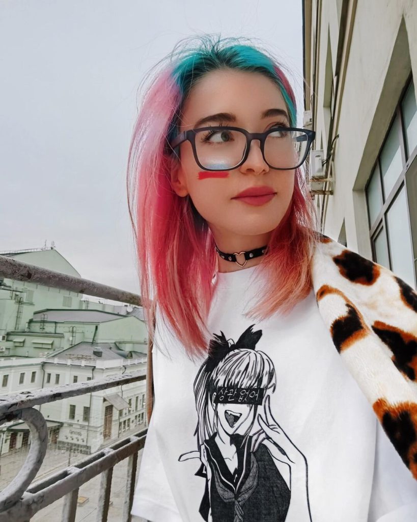 Boombl4's wife, Lika