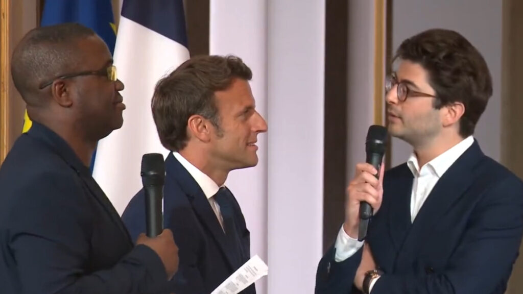 Ceb talks about esports in France with French President Macron