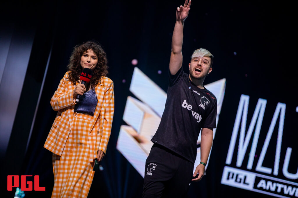 FURIA está na semifinal da IEM Dallas após vencer G2