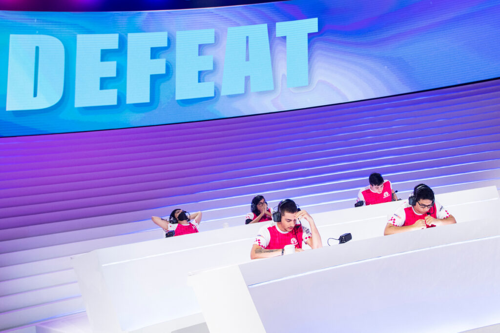 Icons 2022: Omegha é eliminada depois de perder para Flash Wolves