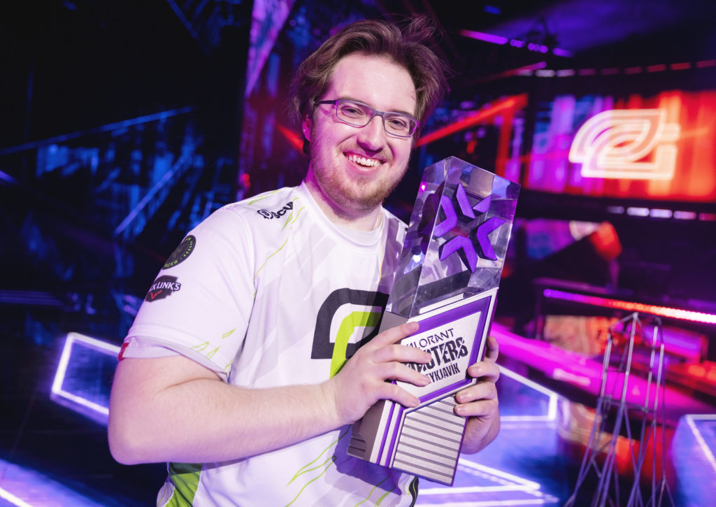 OpTIC Yay hugging the VCT Masters Reykjavik trophy in Iceland after winning the Challengers 1 event.